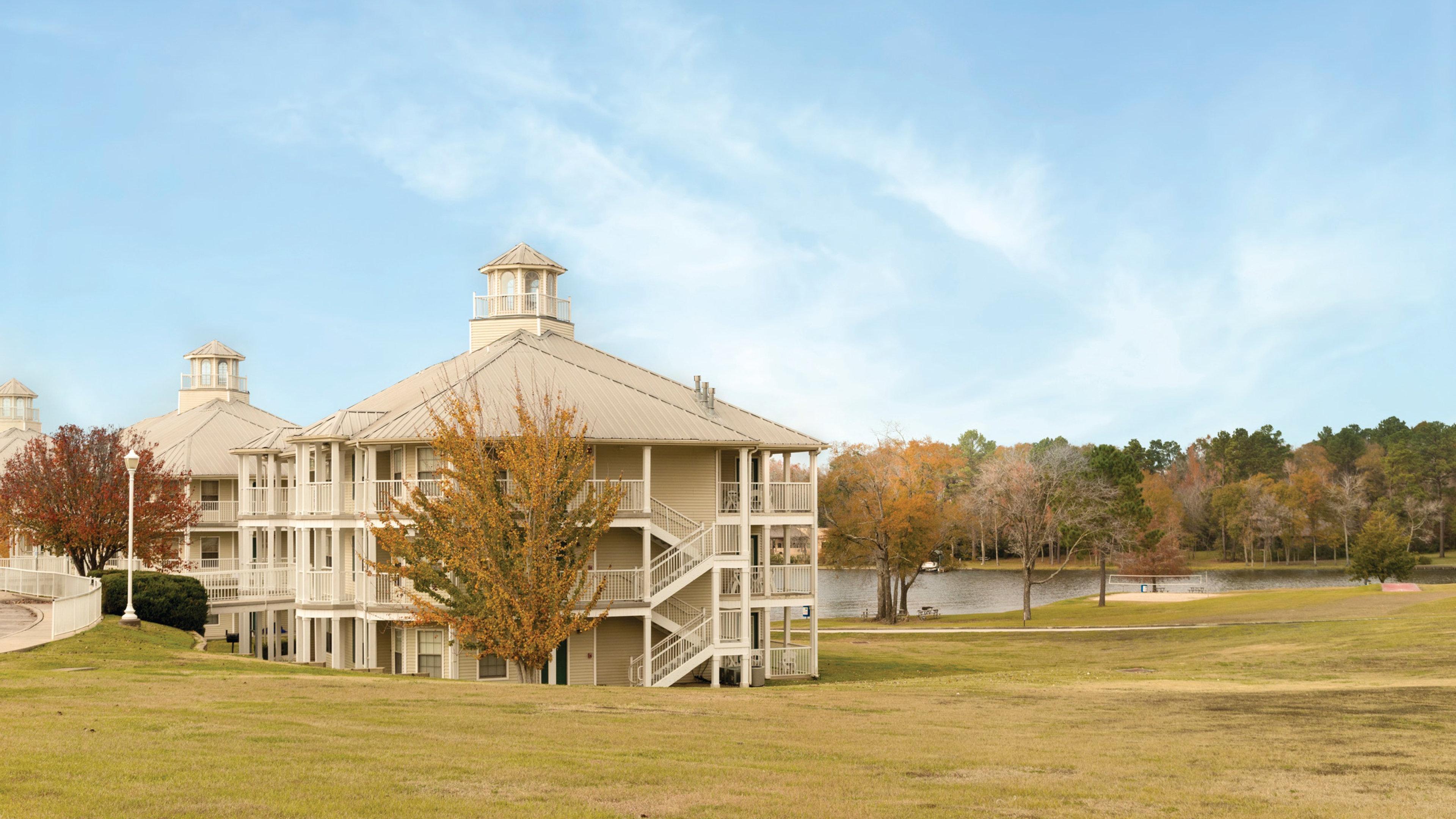 Holiday Inn Club Vacations Piney Shores Resort At Lake Conroe Exterior photo